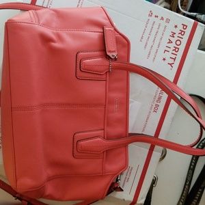 Salmon Coach Purse💥